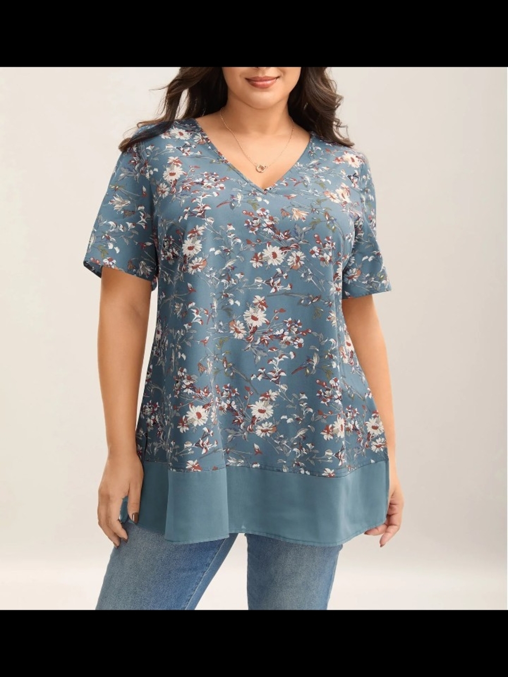 BloomChic Garden Split Blue Floral V Neck Short Sleeve Blouse - Picture 2 of 3